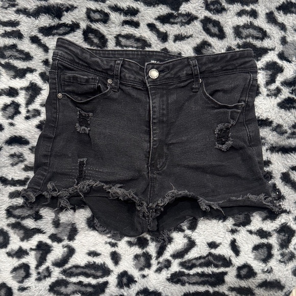 Fire & Rain Pants - Fire & Rain Stylish Black Distressed Denim Shorts